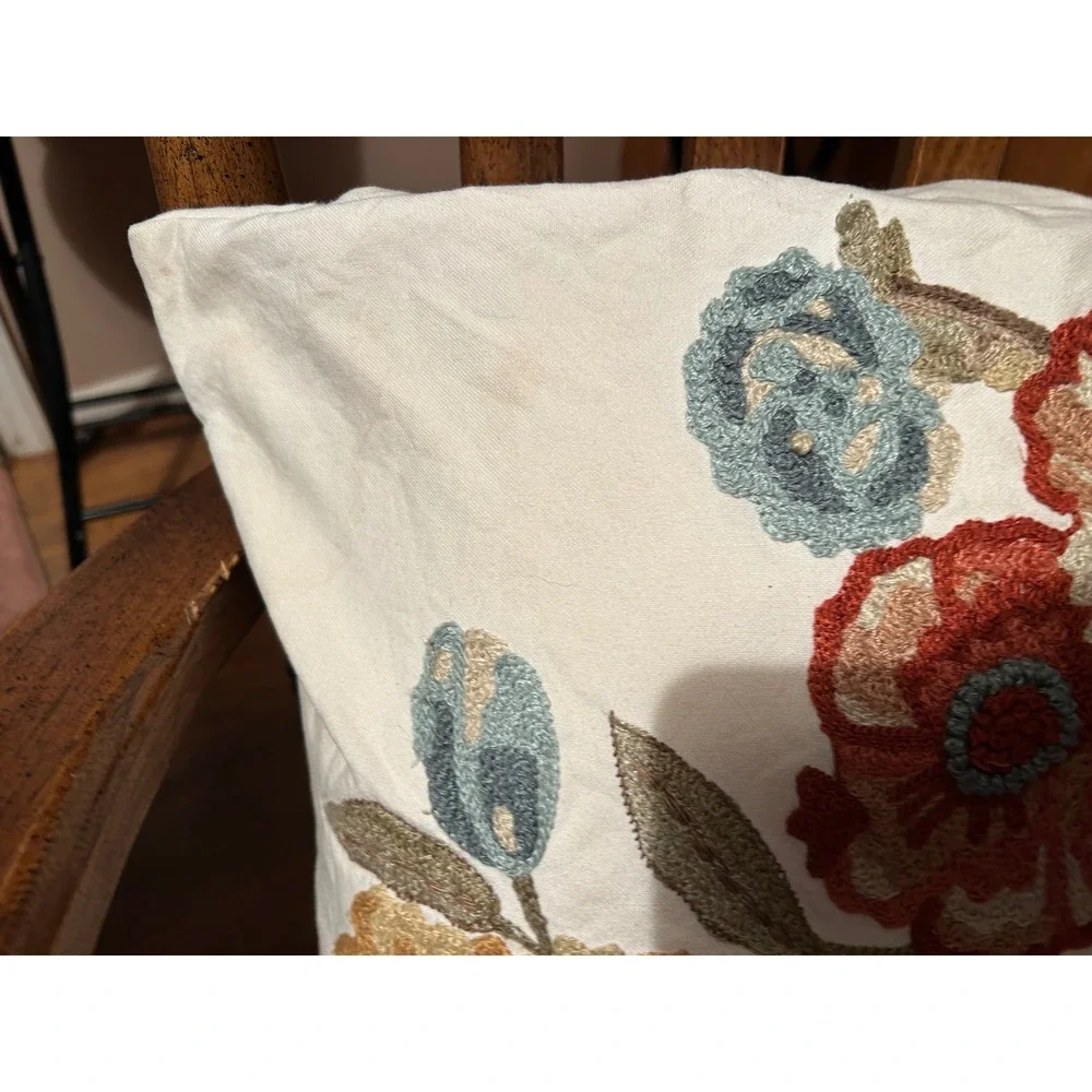 Pottery Barn Floral Crewel Throw Pillow 18